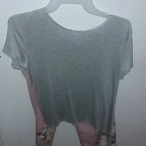Grey shirt with elegant back